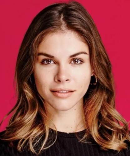 Young woman portrait transformation - Before